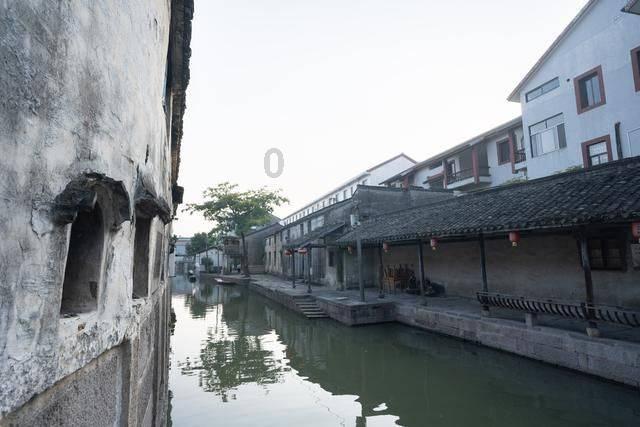 江西乐平:送春联 迎新春